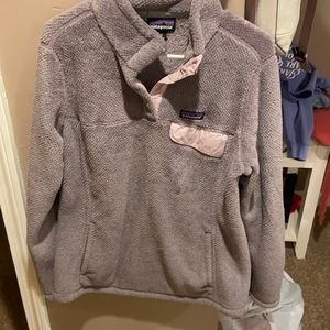 Patigonia sweatshirt